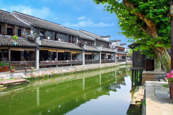 精准问答网站-明明大城市很难存下钱,还那么多人在往大城市里挤呢?-快速解答您的问题